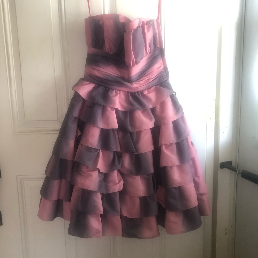 Betsy Johnson bodice sleeveless dress cocktail / prom / party! Size small TTS